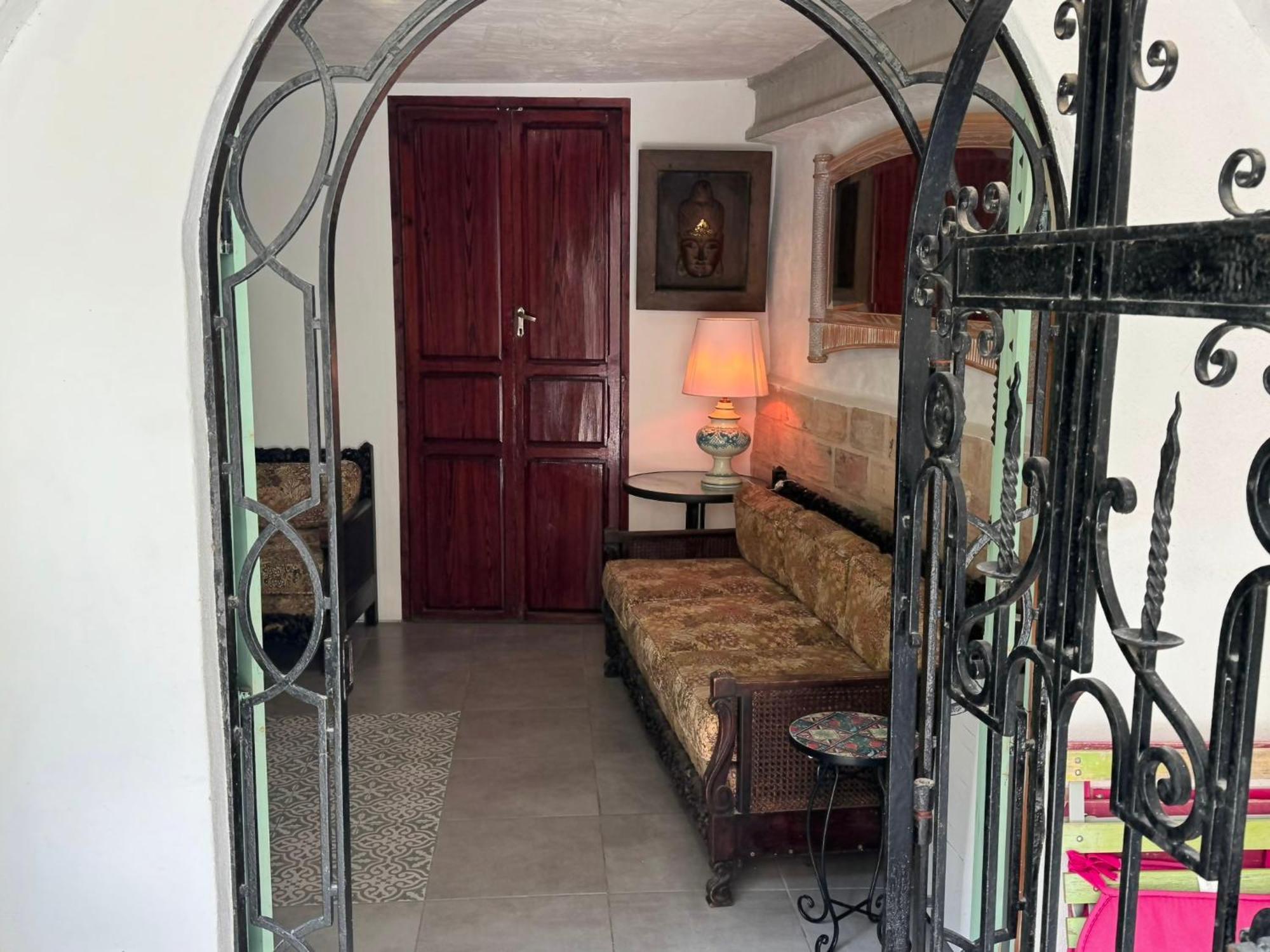 Oliva Courtyard Guesthouse المظهر الخارجي الصورة